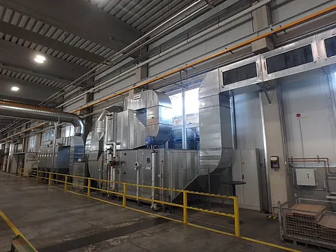 Absauganlage Aufbau in der Roth-Technik Austria Ges.m.b.H.