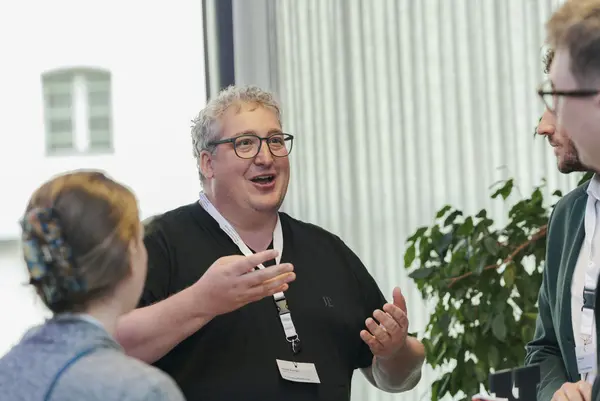 Personen im Gespräch