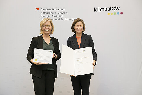 Auszeichnung von klimaaktiv Projektpartnern und Vorzeigebetrieben durch Klimaschutzministerin Leonore Gewessler (BMK)