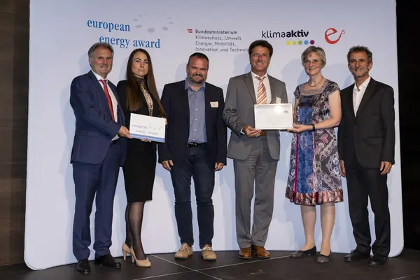 Bettina Bergauer (BMK), Helmut Strasser (e5 Österreich), Alfred König (e5 Steiermark), Werner Baumann (Bgm.), Karl Heinz Irrasch, Jasmin Rieberer-Stangl