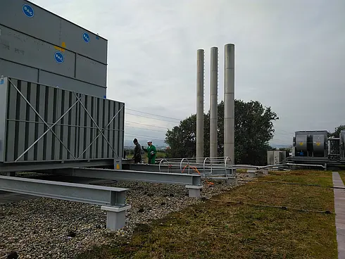 Das Bild zeigt den Kühlturm der Wiesbauer Österreichische Wurstspezialitäten GmbH