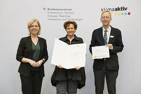 Auszeichnung von klimaaktiv Projektpartnern und Vorzeigebetrieben durch Klimaschutzministerin Leonore Gewessler (BMK)