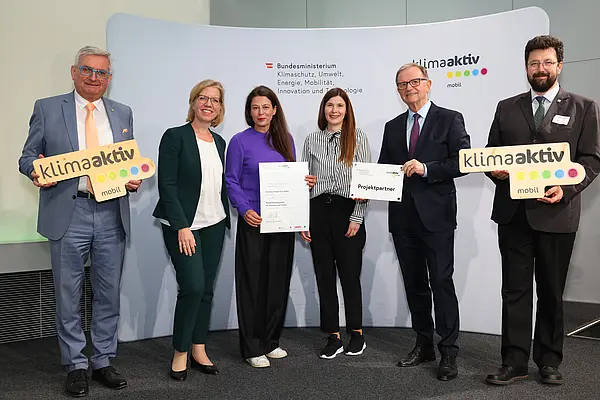 Auszeichnung klimaaktiv mobil Projektpartner:innen im Rahmen der THEPEP Konferenz