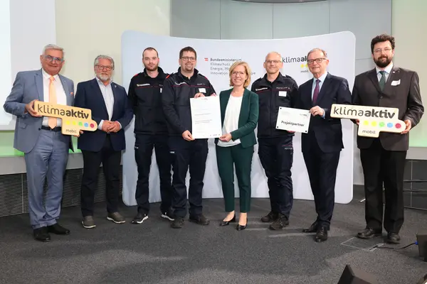 Auszeichnung klimaaktiv mobil Projektpartner:innen im Rahmen der THEPEP Konferenz