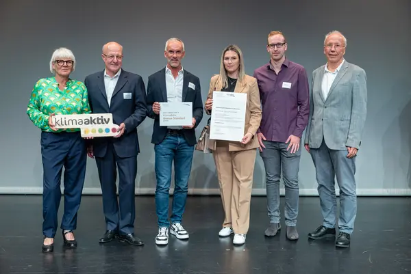 Darauf bauen wir: Sanierung und klimafitte Gebäude für die Zukunft! Auszeichnungsveranstaltung von klimaaktiv, ÖGNB und AGPB Gebäuden