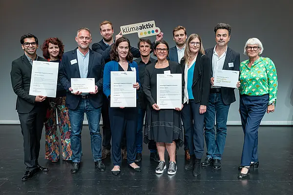 Darauf bauen wir: Sanierung und klimafitte Gebäude für die Zukunft! Auszeichnungsveranstaltung von klimaaktiv, ÖGNB und AGPB Gebäuden
