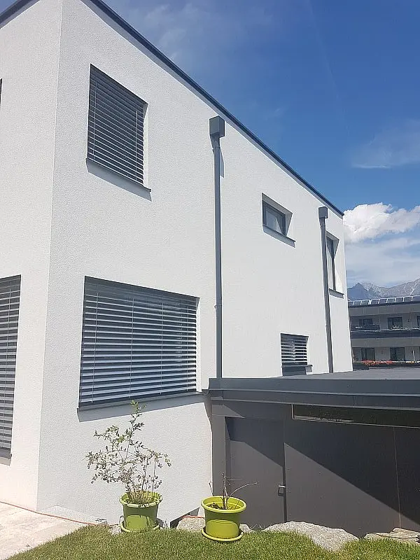Haus F, Mutters
