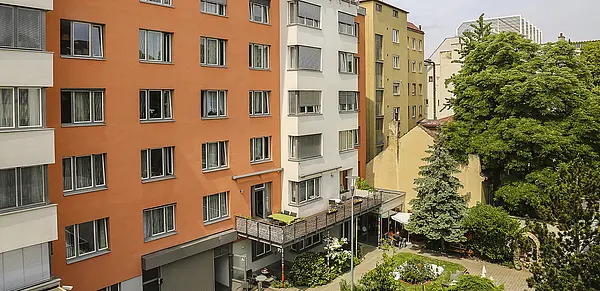 Standort Barmherzige Schwestern Pflege in Wien. Innenhof