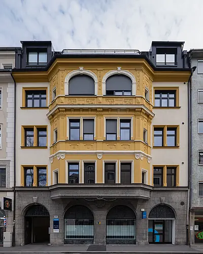Adamgasse 11 - Tiroler Versicherung