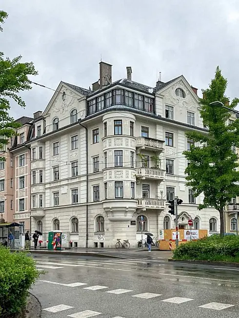 Haydnplatz 1, Tiroler Vers.