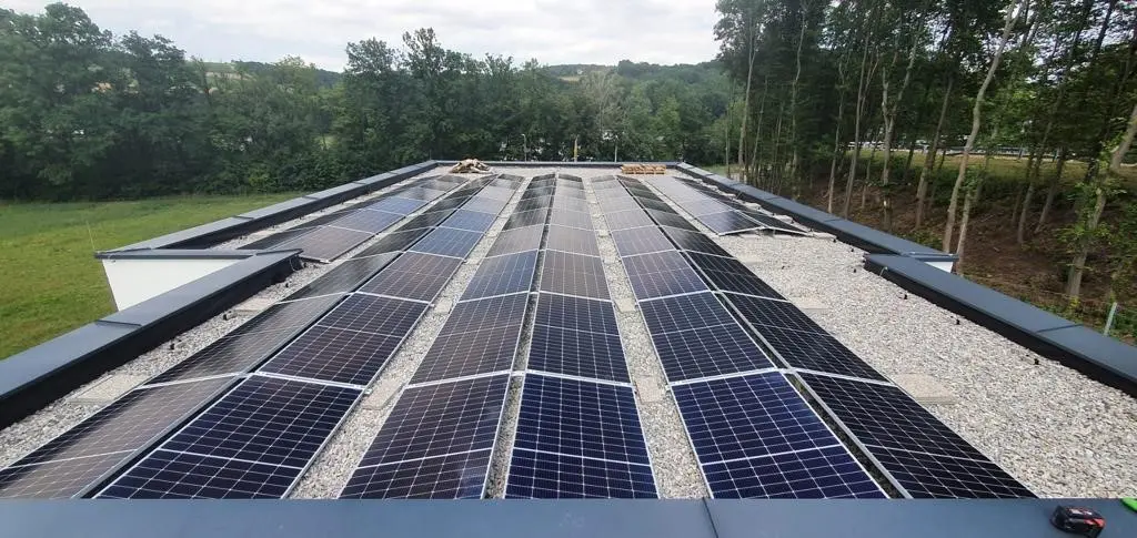 Bild der PV-Anlage der FEBA GmbH