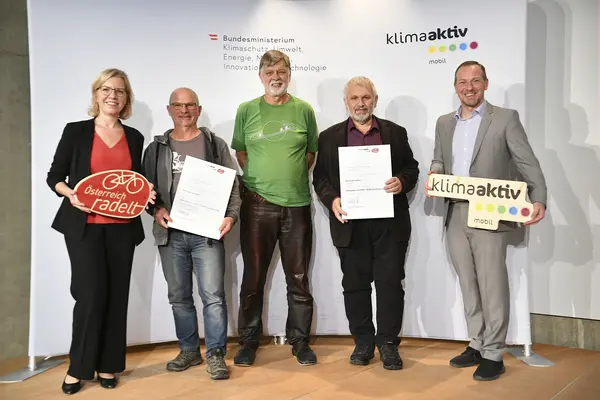 Auszeichnung Bundessieger:innen Österreich radelt