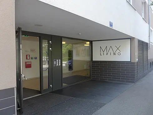 MAX LIVING