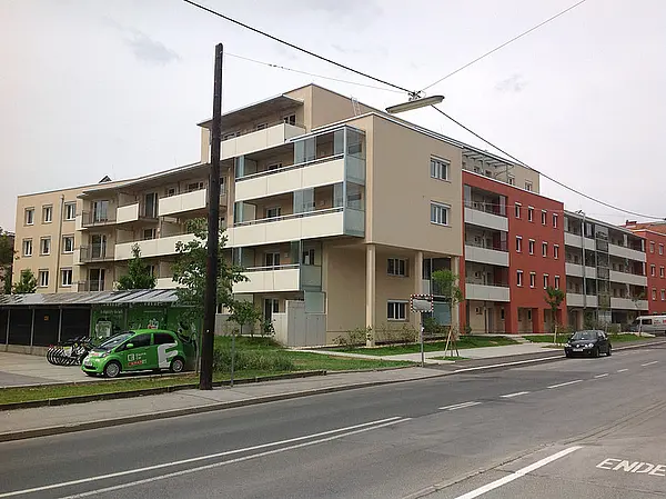 MFH Floßlendstraße 13-15