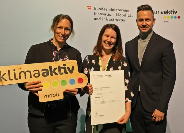 Im Bild: Manuela Mödlhammer (Josef Sigl e.U.), Michael Nendwich (WKÖ), Wiebke Unbehaun (BMIMI)