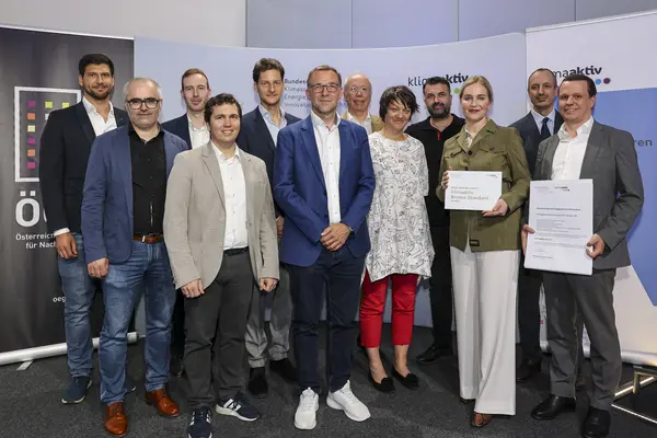Ausgezeichnetes Projekt: Wohngebäude Stammersdorfer Straße 238, 1210 Wien<br /> Fertigstellung, klimaaktiv BRONZE<br /><br />  Bauherrschaft: HS Errichtungs GmbH<br /> Eigentümervertreter:in: Auris Immo Solutions GmbH<br /> Architektur: Architekten Maurer & Partner<br /> Bauphysik: schwerKRAFT ZT GmbH<br /> Haustechnik: Bauer & Co GesmbH<br /> Bauleitung: Strabag AG<br /> klimaaktiv Consultant: bauXund forschung und beratung gmbh