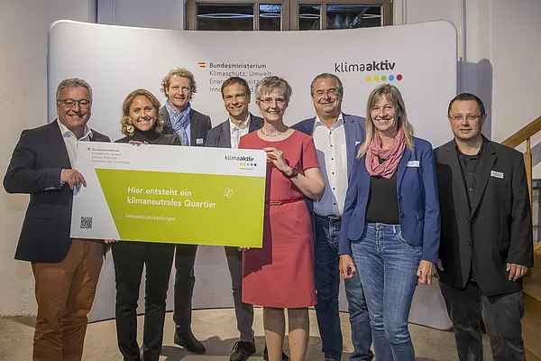 im Bild: Heinrich Schellhorn, Barbara Unterkofler, Michael Strobl, Stefan Pac, Bettina Bergauer, Stephan Gröger, Inge Straßl, Josef Seywald