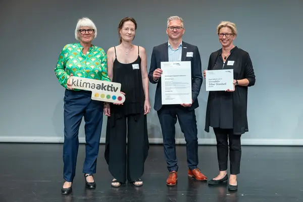 Darauf bauen wir: Sanierung und klimafitte Gebäude für die Zukunft! Auszeichnungsveranstaltung von klimaaktiv, ÖGNB und AGPB Gebäuden