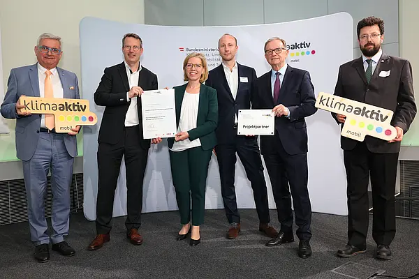 Auszeichnung klimaaktiv mobil Projektpartner:innen im Rahmen der THEPEP Konferenz