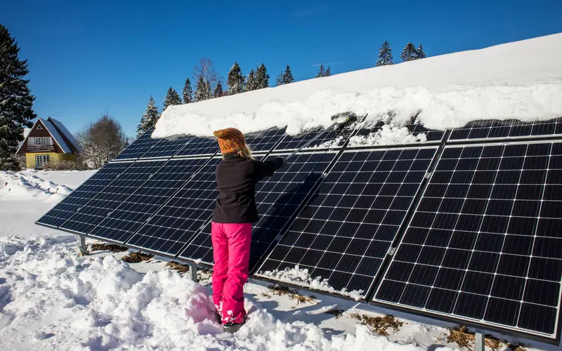 PV-Anlage voller Schnee