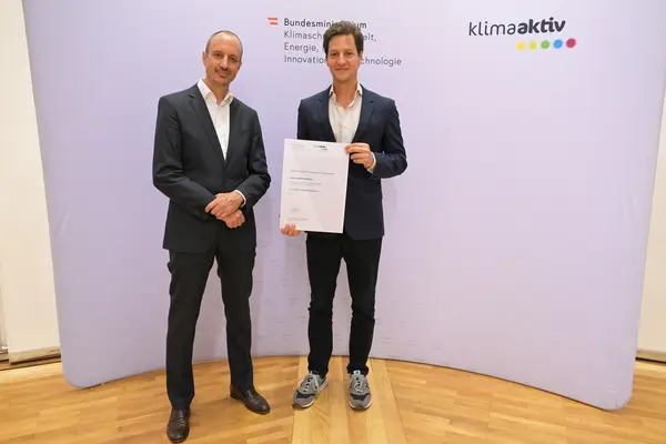 Im Bild: Sektionschef Jürgen Schneider, Lukas Clementschitsch