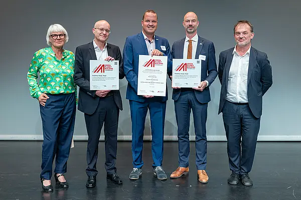 Darauf bauen wir: Sanierung und klimafitte Gebäude für die Zukunft! Auszeichnungsveranstaltung von klimaaktiv, ÖGNB und AGPB Gebäuden