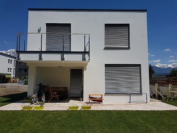 Haus F, Mutters