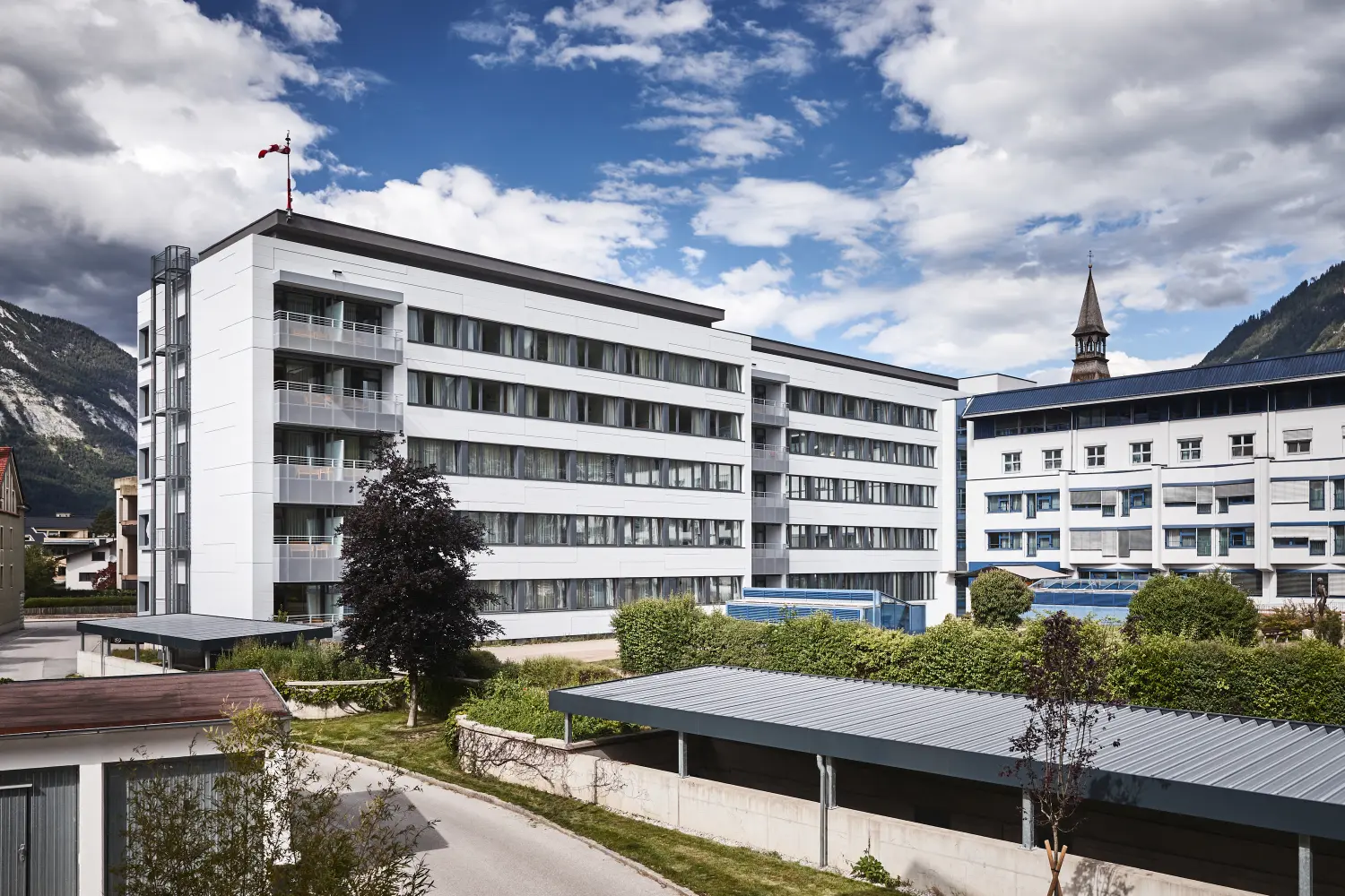 Südansicht des Bezirkskrankenhaus Schwaz
