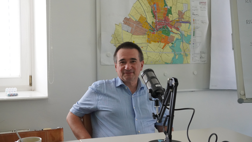 Gernot Stöglehner bei der Aufnahme des Klimadialog-Podcasts