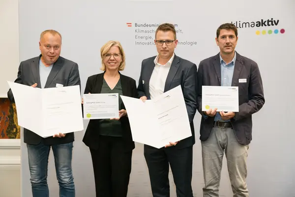 Auszeichnung von klimaaktiv Projektpartnern und Vorzeigebetrieben durch Klimaschutzministerin Leonore Gewessler (BMK)