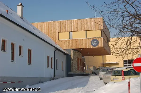 Büro-und Veranstaltungsgebäude Sonnentor