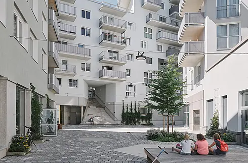 IIG-0325 Campagne Haus B