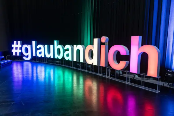 Schriftzug #glaubandich