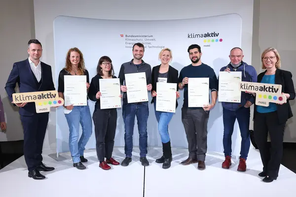 v.l.n.r.: Michael Nendwich, Magdalena Lohninger, Nora Löchli, Martin Linkeseder, Ines Ingerle, Ermal Laci, Franz Josef Lesjak, Leonore Gewessler