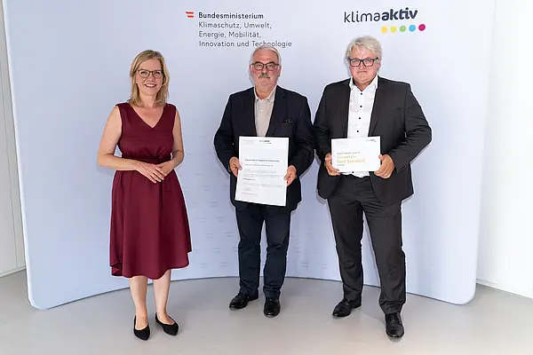 Im Bild: Klimaschutzministerin Leonore Gewessler, Rudolf Leitner, Dietmar Koch (BM Leitner)