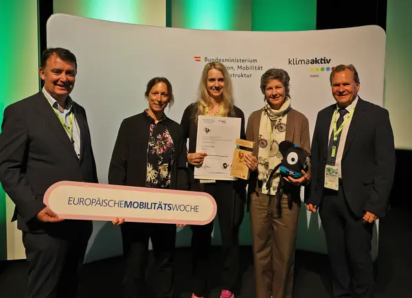 Im Bild: Sabrina Penz, Eva-Maria Berghofer (Stadt Wels), Erich Rohrmoser (Vertreter des Österreichischen Städtebundes), Martin Huber (Vertreter des Österreichischen Gemeindebundes), Wiebke Unbehaun (BMIMI)
