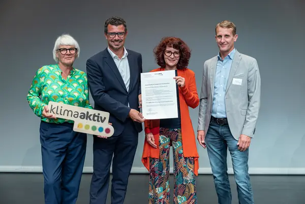 Darauf bauen wir: Sanierung und klimafitte Gebäude für die Zukunft! Auszeichnungsveranstaltung von klimaaktiv, ÖGNB und AGPB Gebäuden