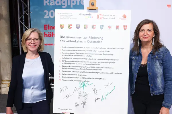 Leonore Gewessler, Ulli Sima