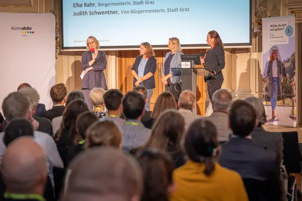 Eindrücke vom 1. Österreichischen Fußverkehrsgipfel in Graz