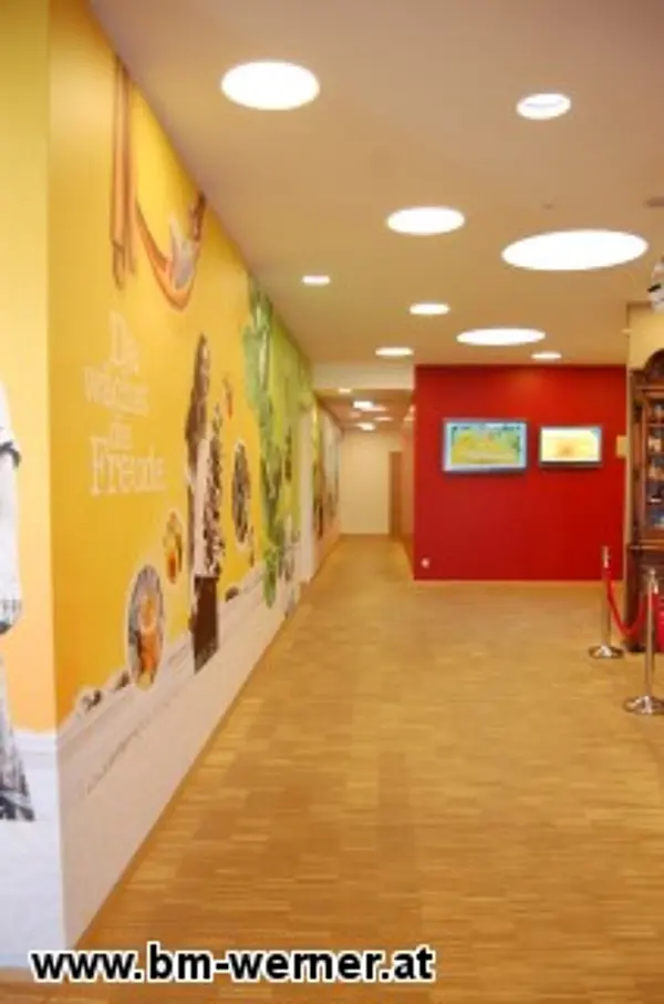 Büro-und Veranstaltungsgebäude Sonnentor