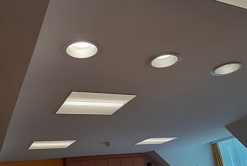 LED Beleuchtung an den Decken