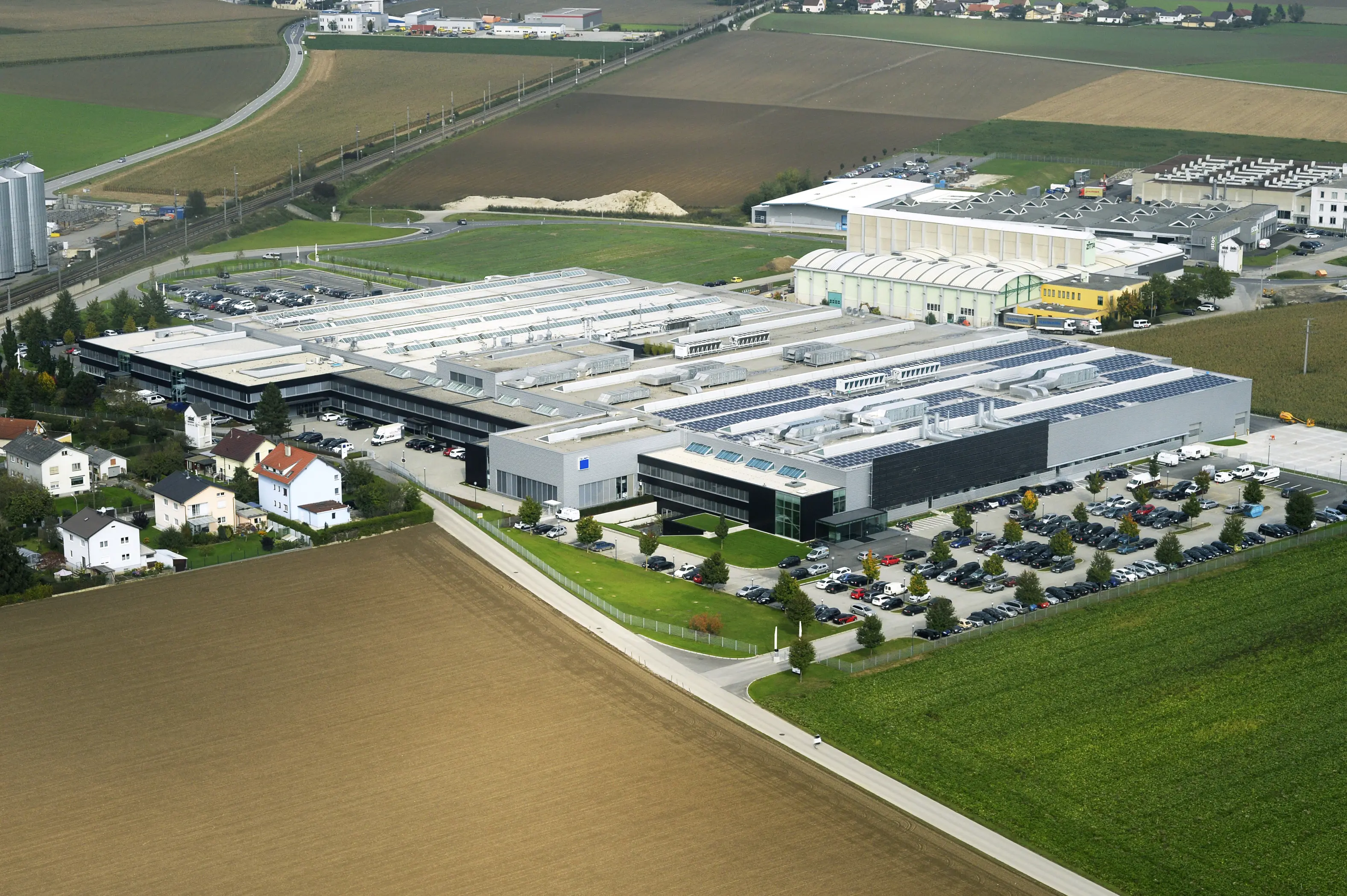 Luftansicht Trumpf Maschinen Austria GmbH