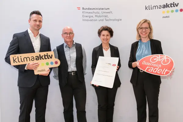 Bundessieger "Betriebe mit weniger als 10 Mitarbeiter:innen"