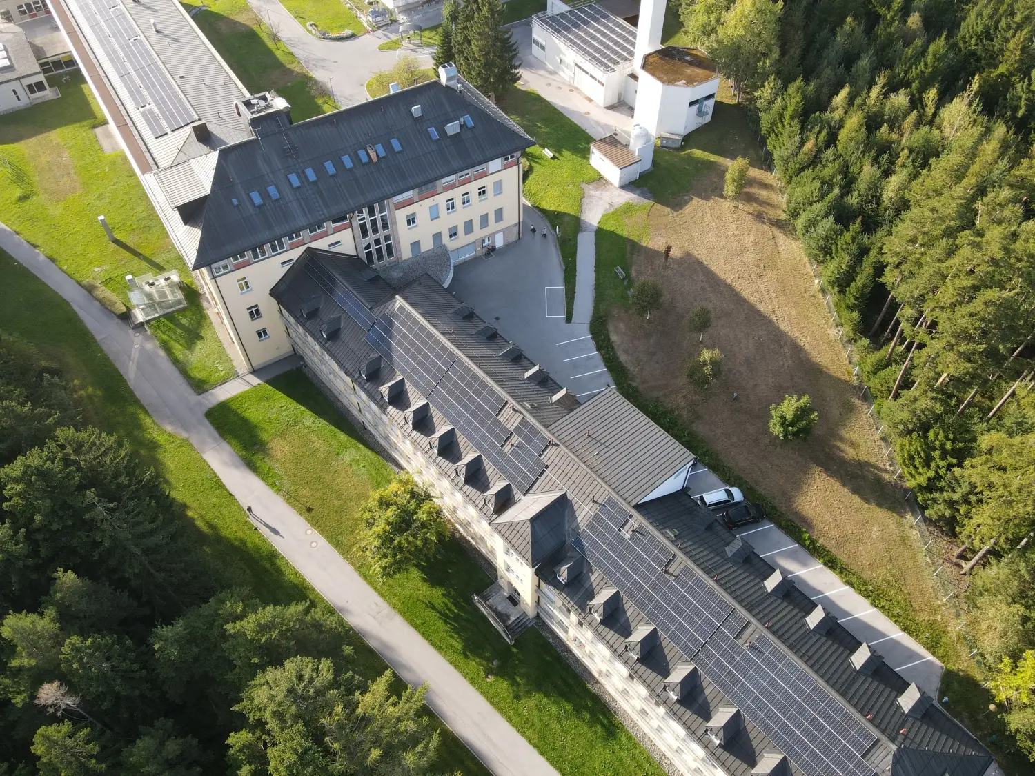 Luftaufnahme Krankenhaus Hochzirl-Natters