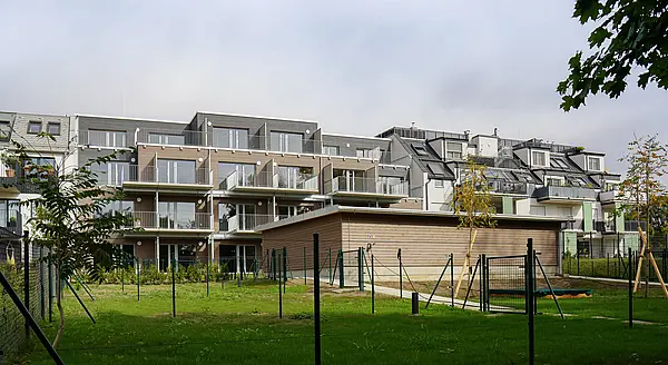 Untere Bahnlände 13