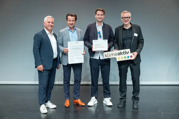 Darauf bauen wir: Sanierung und klimafitte Gebäude für die Zukunft! Auszeichnungsveranstaltung von klimaaktiv, ÖGNB und AGPB Gebäuden