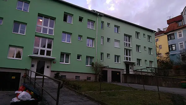 T43A Frau Hitt Straße 3a,b,c,d,e,f