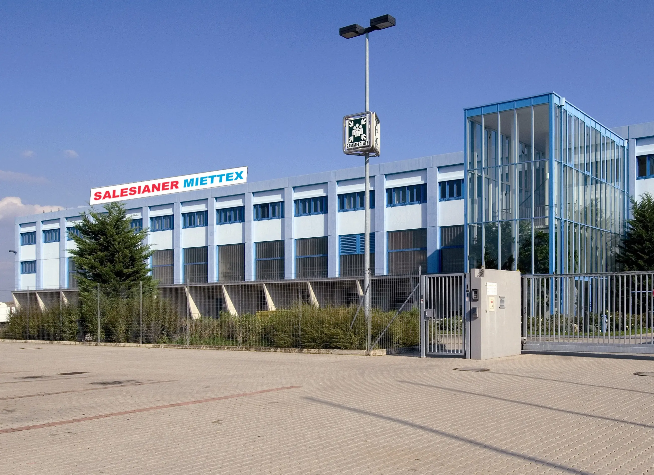 Außenansicht SALESIANER Miettex GmbH