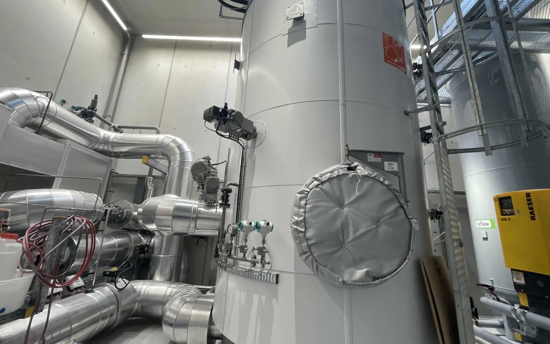 Elektrodenkessel Elektrodenkessel - Power to Heat Anlage der Hall AG zur Strom- und Wärmeversorgung