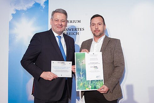 Betriebe Auszeichnungsveranstaltung 2017, BM Rupprechter und Hannes Obermair (Adler Lacke)